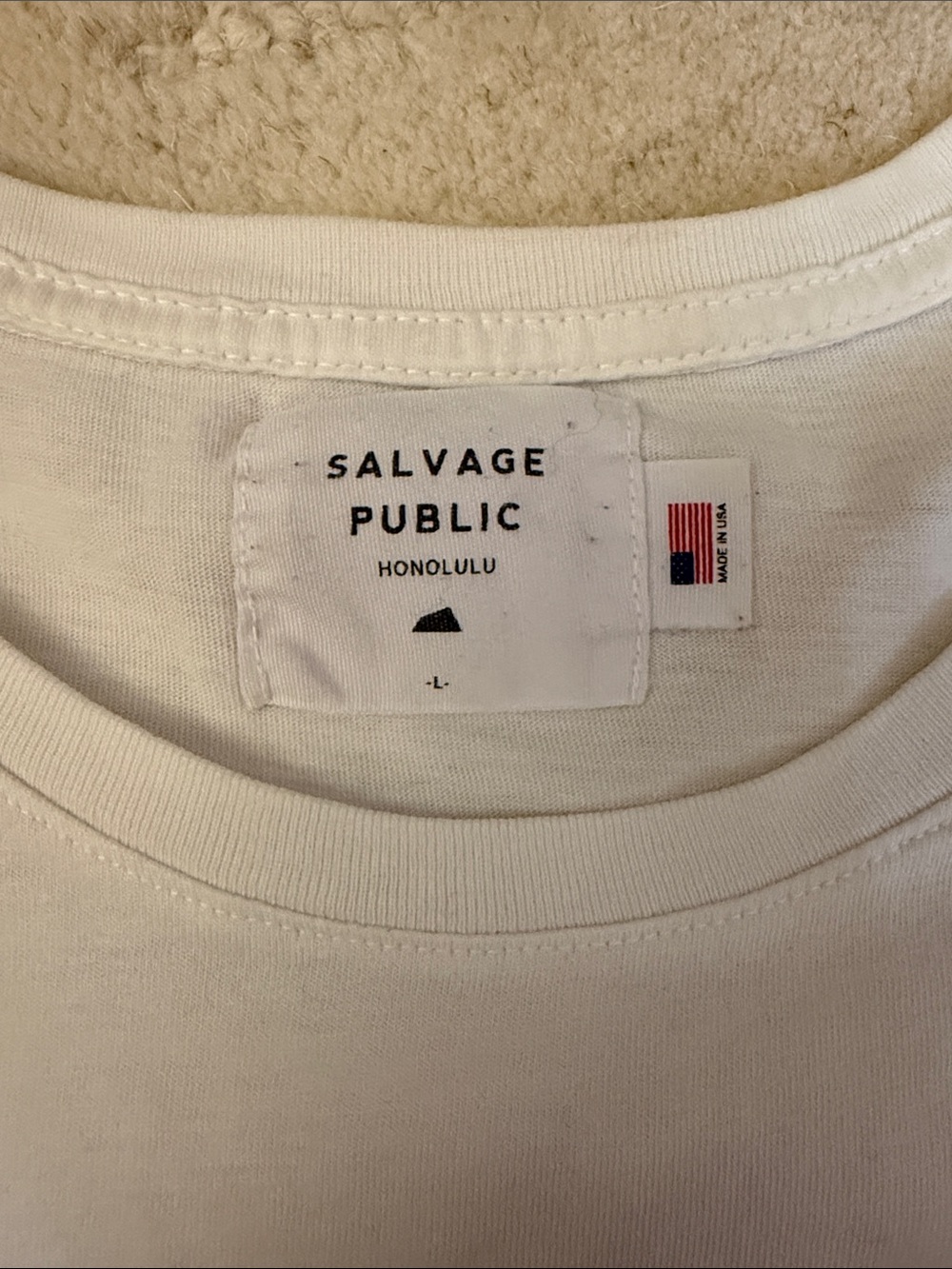 Salvage Public Hawai’i White T-shirt Men Large RARE - Picture 4 of 5